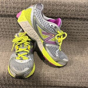New Balance Gray and Neon Yellow Athletic Shoes size 8
Bundle 3 and get 15% off